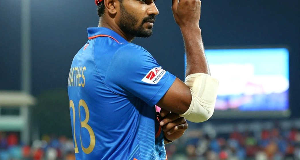 পুনম রাউতের অবসান: যে অ্যাঙ্কর ভিড় চলে যাওয়ার পরেও ফিসফিস করে